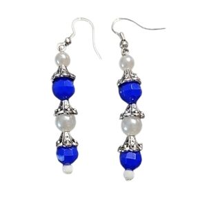 💥4 for $20💥Blue and White Beaded Earrings